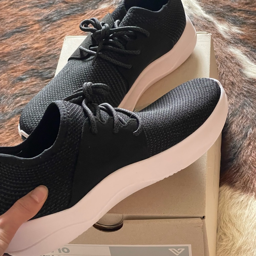 Vessi waterproof women’s tennis shoes
